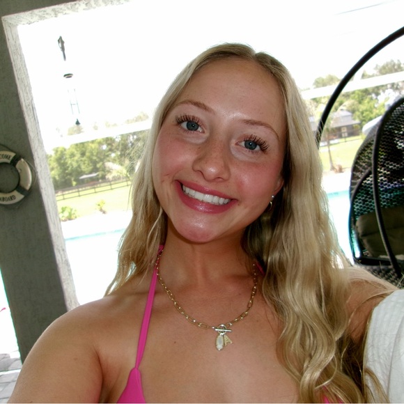 ava_linz